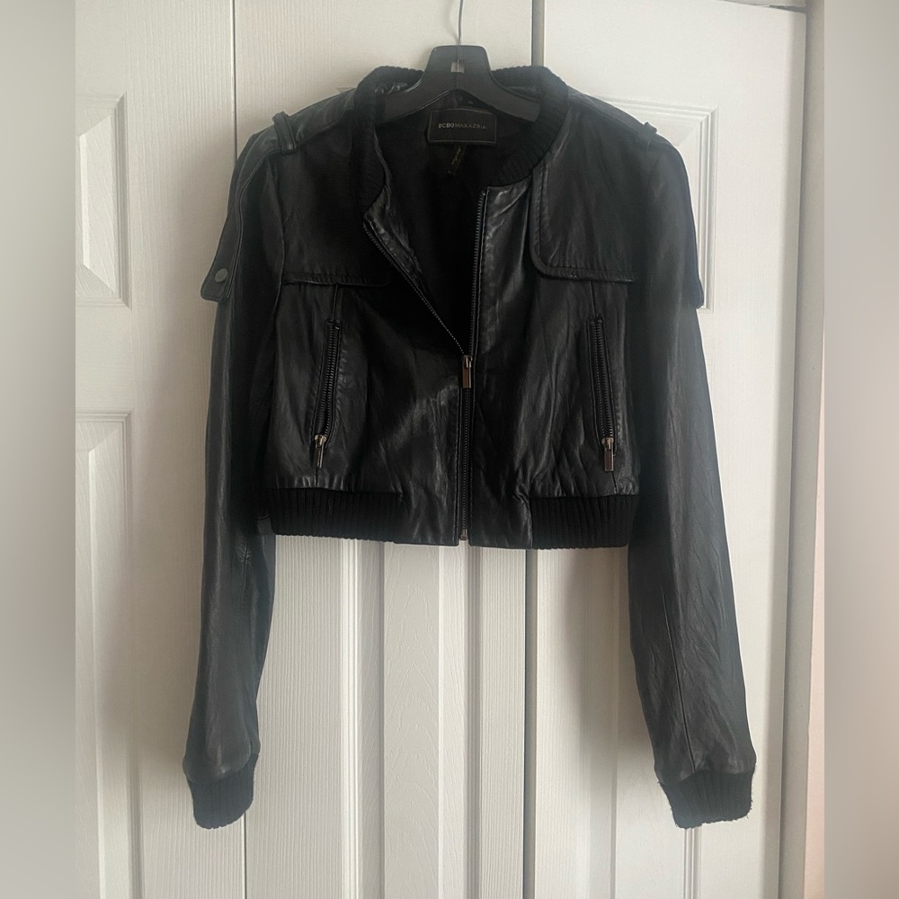 BCBG MAX AZRIA $598 Genuine Leather Zipup Casual Bomber Cropped Jacket Sz Med